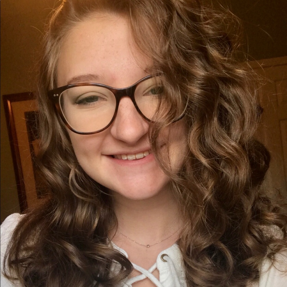 Meet your Posher, Ashley